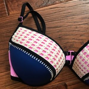 Victoria’s Secret 36DD Swim Top